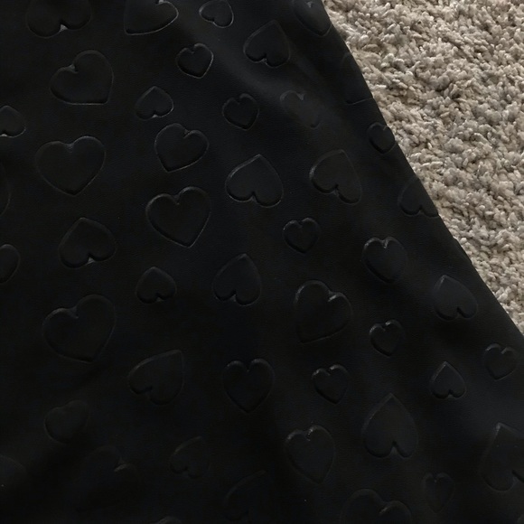 Sleeveless black shirt - Picture 7 of 7